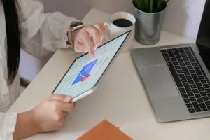Tips for Reaching Out to Potential Event Sponsors with a B2B Mailing List